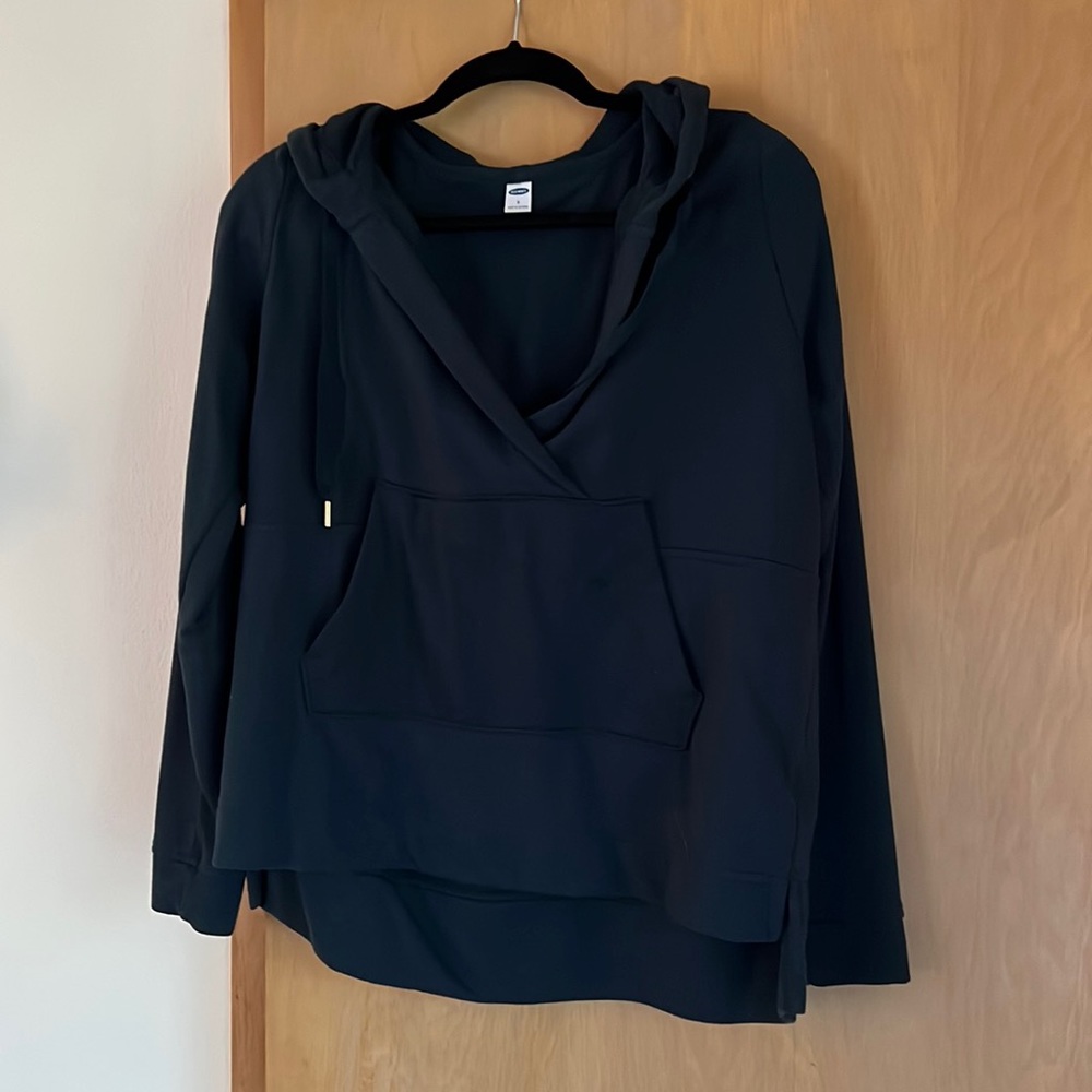 Dark green Old Navy hoodie. Never worn. No tags. V neck, loose fitting